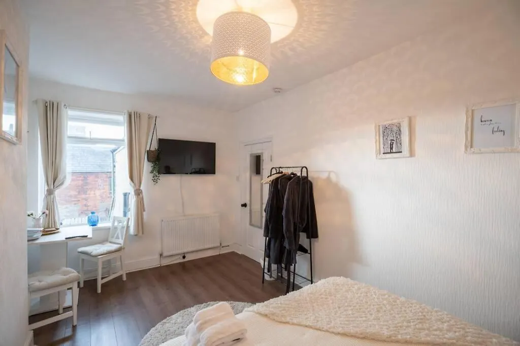 Apartament Phenix Central - Huge 3 Bed, Super Equipped Apartment. Cardiff