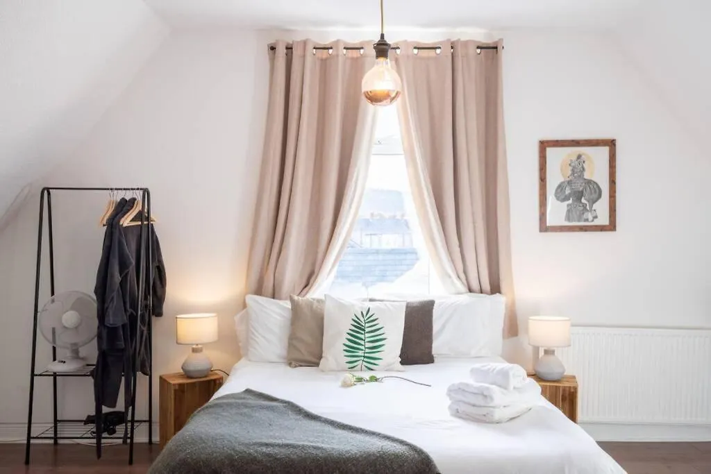 Phenix Central - Huge 3 Bed, Super Equipped Apartment. Cardiff Apartament