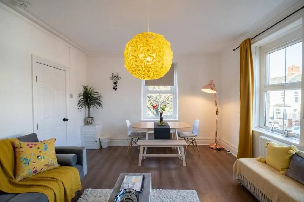 Phenix Central - Huge 3 Bed, Super Equipped Apartment. Cardiff Apartament